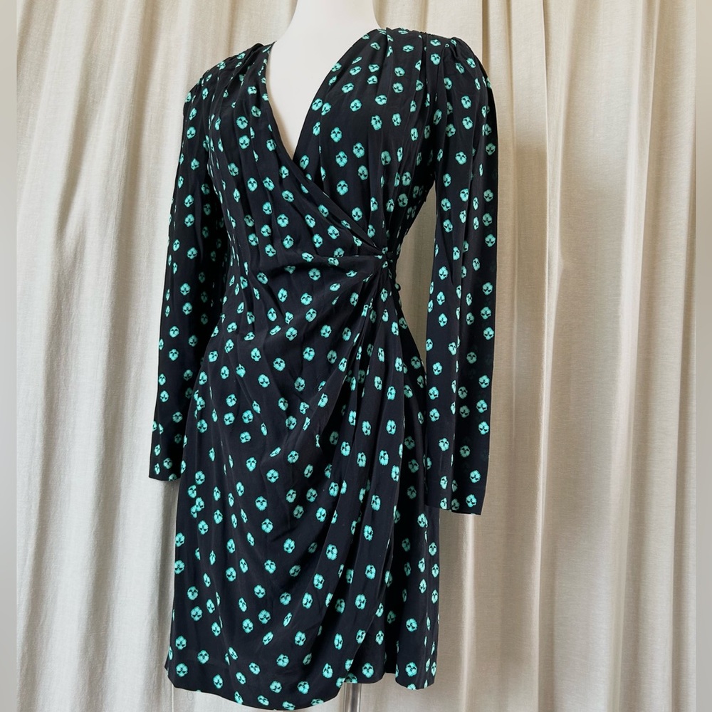 Deep v fitted mini dress
